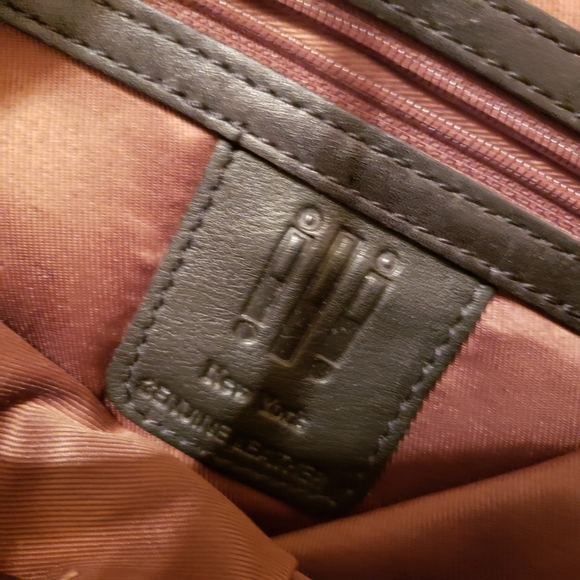 Genuine Leather Shoulder Purse with Adjustable Strap - Picture 8 of 8